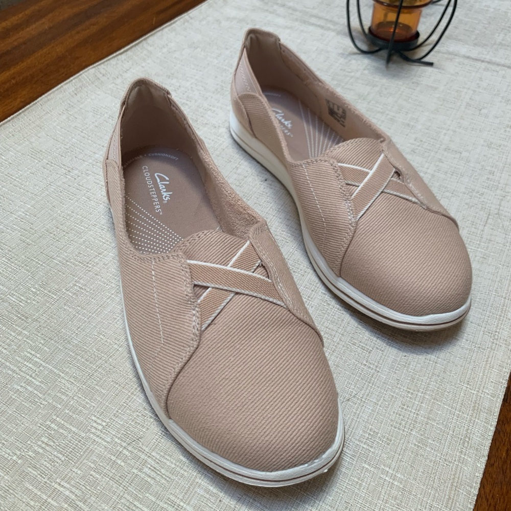 Clarks Women's Tan Casual Slip-Ons